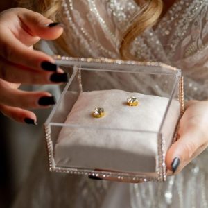 Скринька для обручок