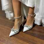 Весільні туфлі з бантами та камінцями