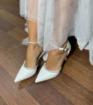 Весільні туфлі з камінцями