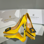 жовті туфлі