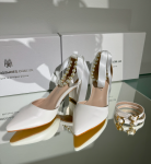 туфлі з перлами на квадратних підборах