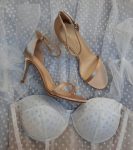 Босоніжки сатинові нюдового кольору