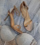 Босоніжки сатинові нюдового кольору