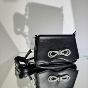 святкова сумка чорна шкіра з бантами