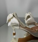 Весільні атласні туфлі з бантами та перлами