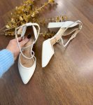 Весільні туфлі на квадратних підборах з камінцями