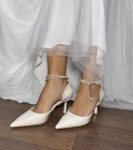 Весільні лакові туфлі для нареченої з перлами