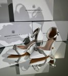 Весільні шкіряні туфлі з камінцями