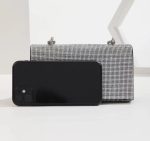 клатч та камінням