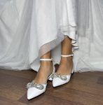 весільні туфлі з бантами