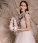 весільні туфлі із стрічкою