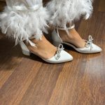 Весільні туфлі  на квадратних підборах + з бантами брошка  знімається