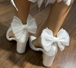 Весільні туфлі  на квадратних підборах + брошка атлас банти