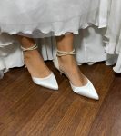 Весільні туфлі сатинові з перлами 6 см