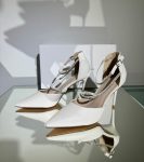 Весільні туфлі з камінцями