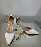 Весільні туфлі шкіряні з камінцями