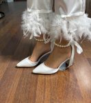 Весільні сатинові туфлі з перлами