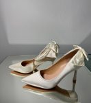 Весільні туфлі для нареченої з бантами на п'ятці + ремінець перли