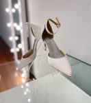 Весільні туфлі сатинові з брошкою (знімається)