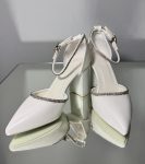 Весільні туфлі шкіряні з камінцями