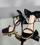 Жіночі босоніжки вечірні атласні з бантами 11 см