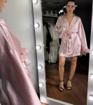 Пудровий шовковий халат