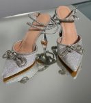 срібні туфлі