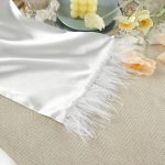 Жіночій халат шовковий довгий з пір'ям страуса та сорочкою