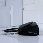 Святковий чорний клатч з камінцями