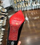 Лакові з червоною підошвою