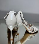 Жіночі босоніжки весільні шкіряні із камінцями 9,5 см