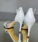 Жіночі босоніжки весільні шкіряні із камінцями 10 см