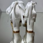 Жіночі туфлі Весільні атласні ремінцем з перлами 7,5 см