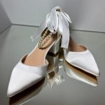 Жіночі туфлі Весільні атласні з ремінцем із перлами 5 см