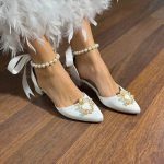 Жіночі туфлі Весільні атласні ремінцем з перлами та з брошкою перли (знімається)  5 см