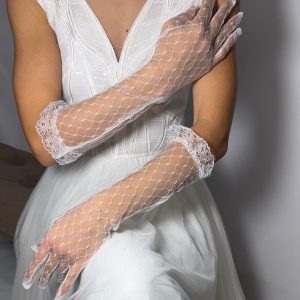 Рукавички Весільні з ніжної сіточки з мереживним краєм середньої довжини Рук-0011